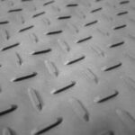 ALFOMBRA DE PVC P/ BAUL NEGRA 110 X 140CM.TROQUELADA P/CORTE - Imagen 2